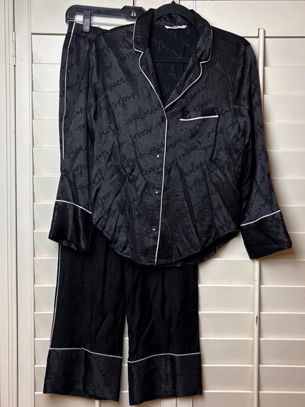 Victoria’s Secret black long sleeve and pants pj set with bag included